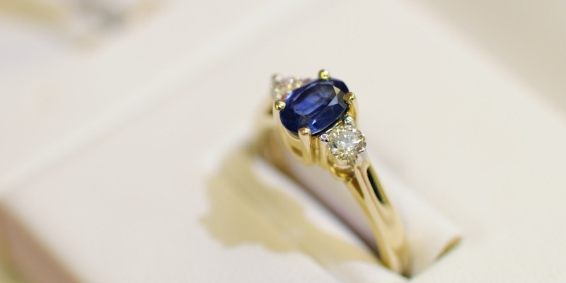 Read more about the article Do Sapphires Sparkle ? Do White Sapphires Get Cloudy ?
