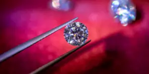 Read more about the article Why Are Round Diamonds More Expensive ?
