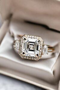 Read more about the article 13 Stunning Asscher Cut Diamond Engagement Rings